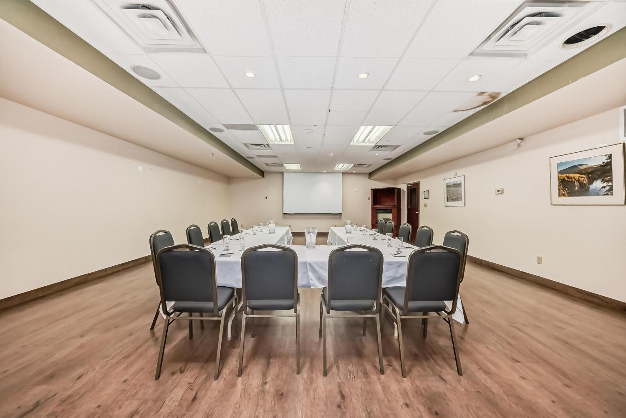 Grande Cache Inn & Suites Dış mekan fotoğraf