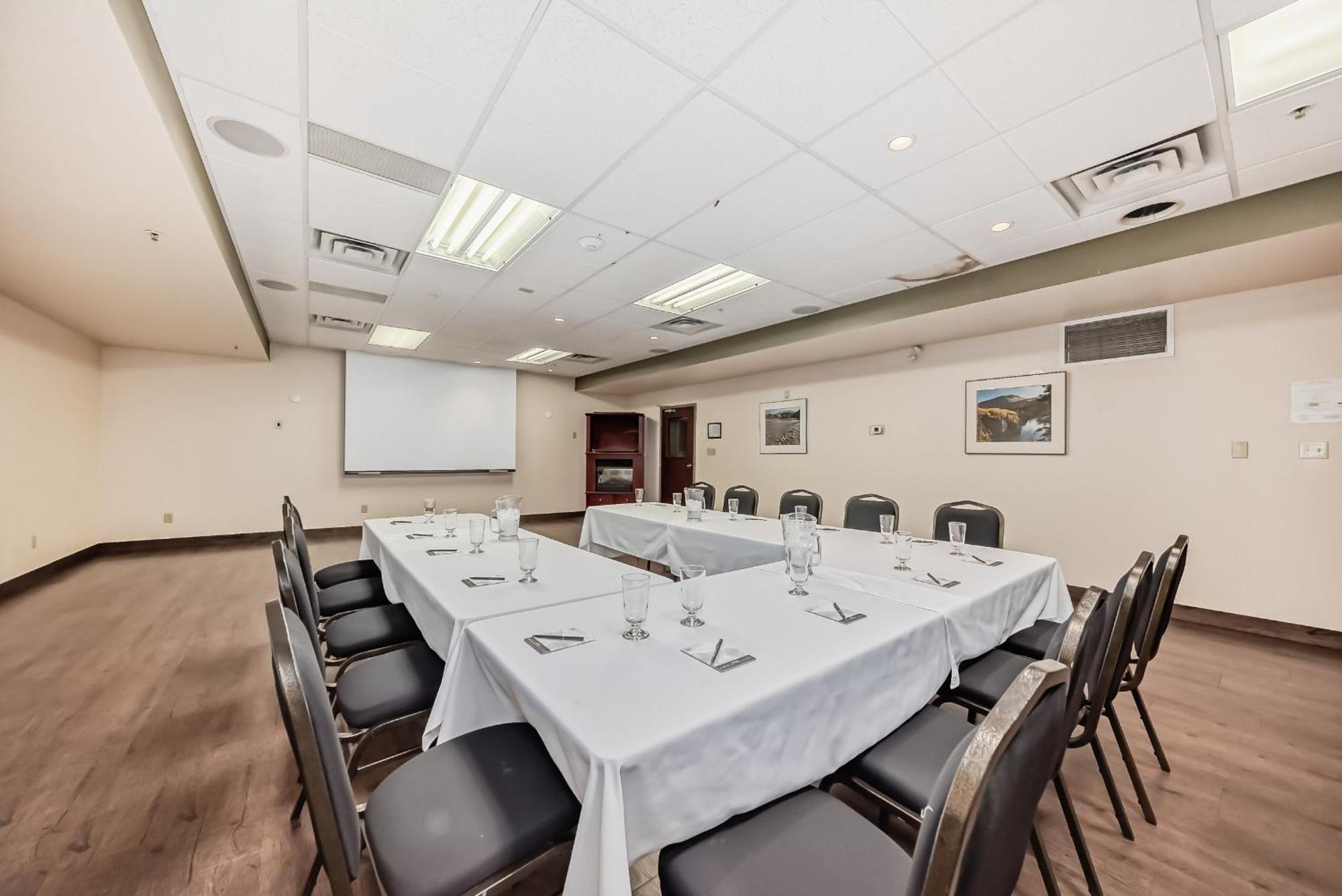 Grande Cache Inn & Suites Dış mekan fotoğraf