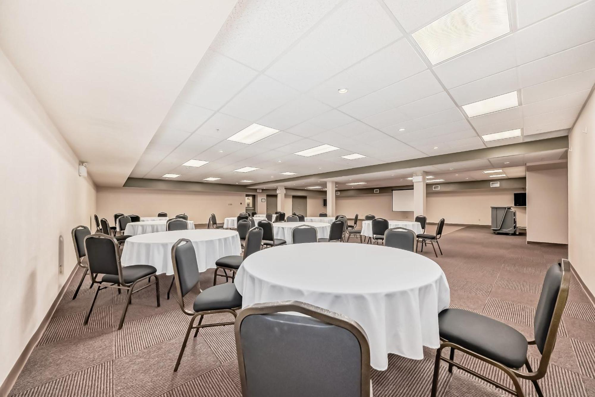 Grande Cache Inn & Suites Dış mekan fotoğraf