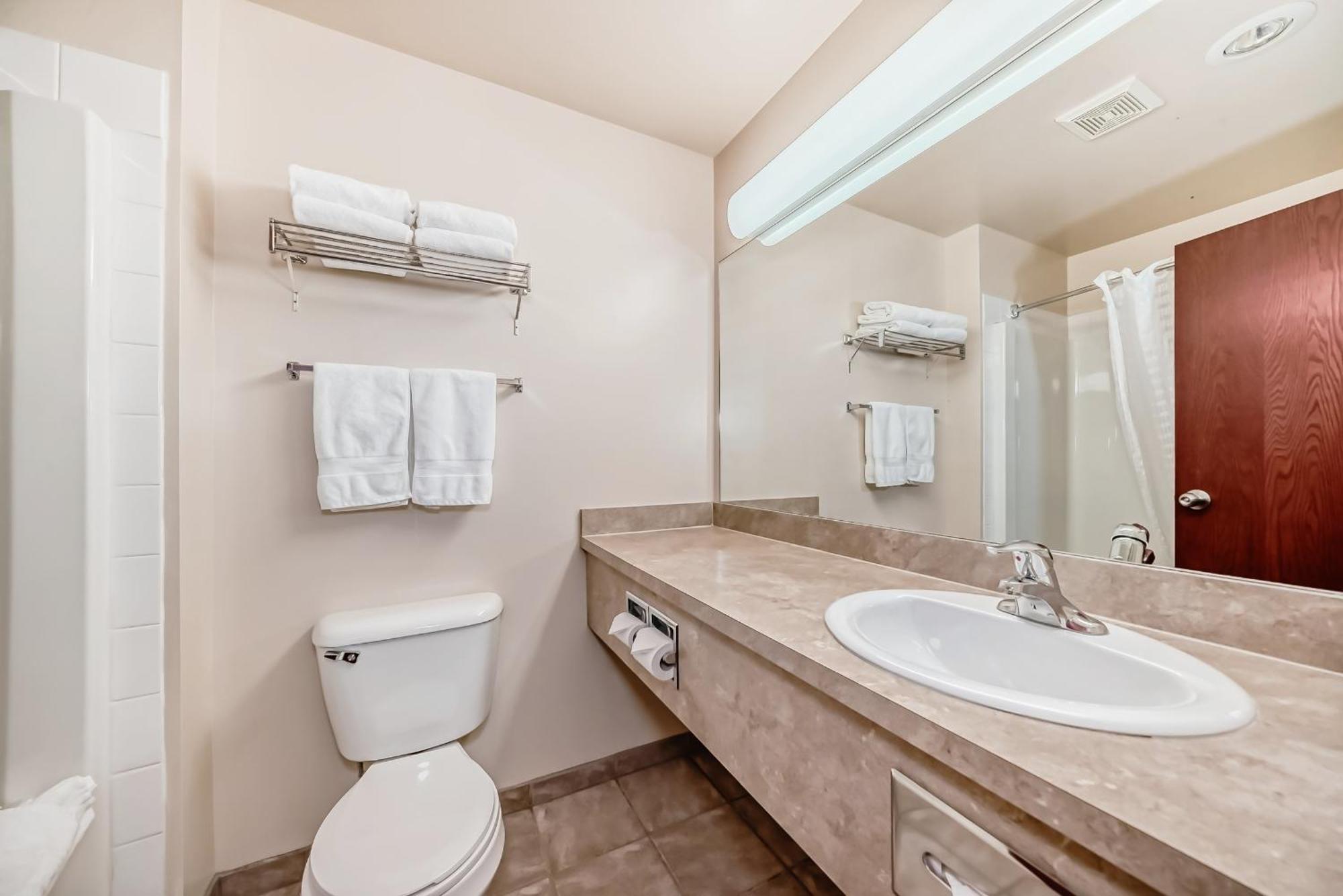 Grande Cache Inn & Suites Dış mekan fotoğraf