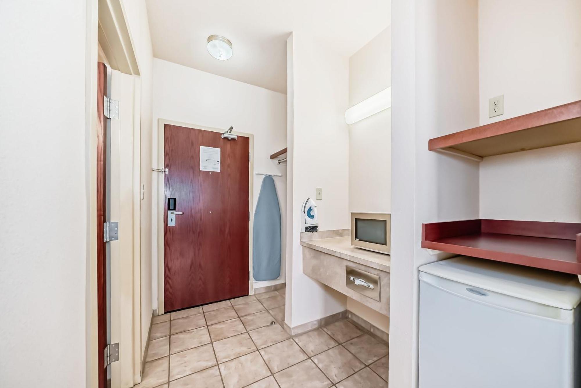 Grande Cache Inn & Suites Dış mekan fotoğraf