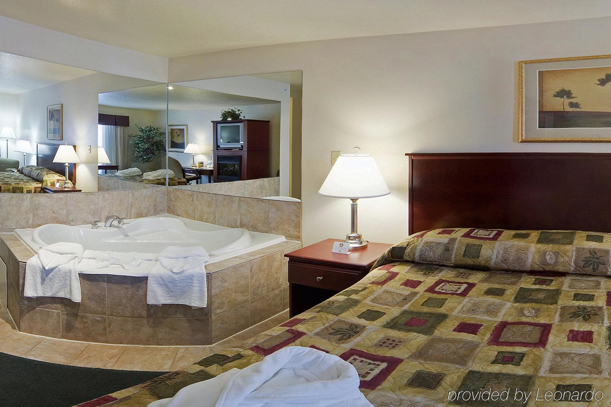 Grande Cache Inn & Suites Oda fotoğraf